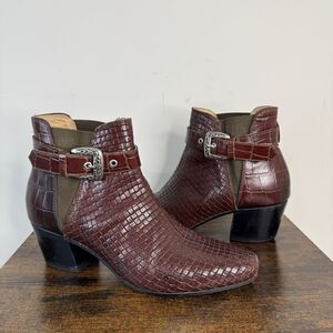 Justin’s Vintage Lizard Leather Chelsea Bootie Women’s Size 7.5 Burgundy Buckle